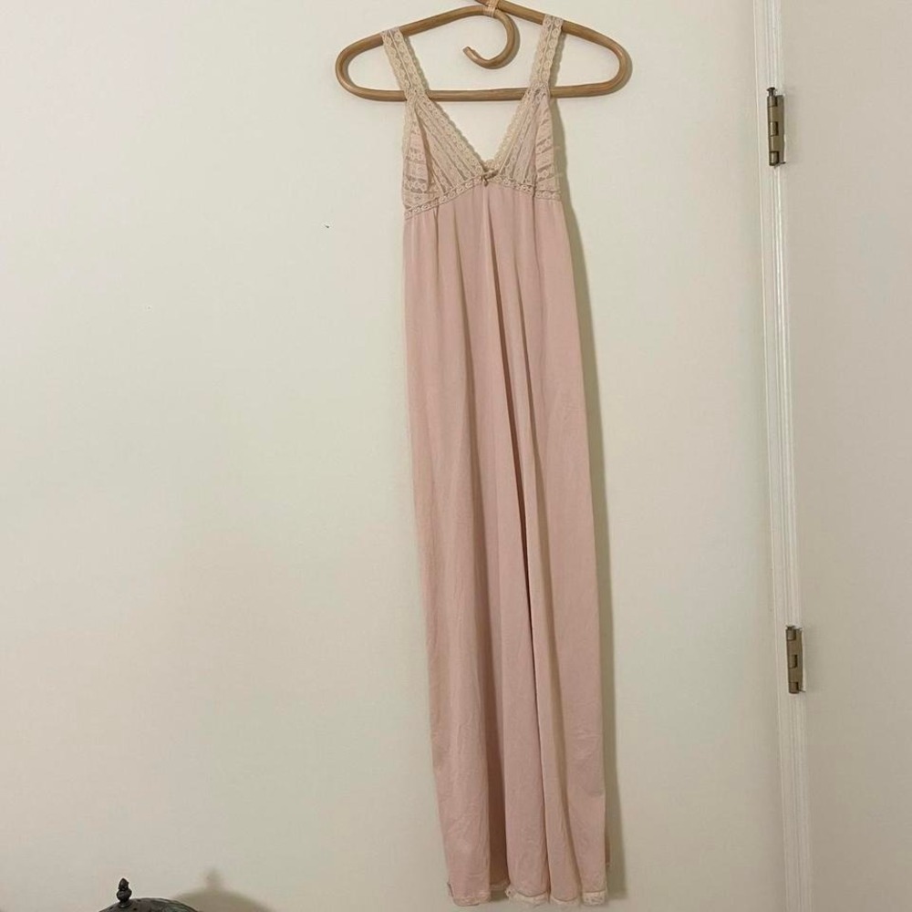 vintage 80s vassarette lace detailed coquette slip
